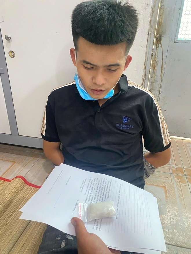 TPHCM: Bóc gỡ đường dây ma túy hoạt động qua mạng xã hội, xử lý 53 đối tượng - Ảnh 2. TPHCM: Bóc gỡ đường dây ma túy hoạt động qua mạng xã hội, xử lý 53 đối tượng - Ảnh 2.