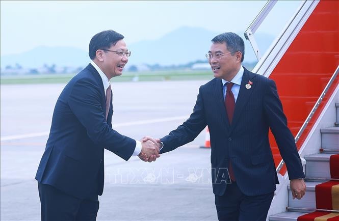 Thủ tướng kết thúc chuyến tham dự Hội nghị Cấp cao Kỷ niệm 35 năm quan hệ ASEAN - Nga- Ảnh 2. Thủ tướng kết thúc chuyến tham dự Hội nghị Cấp cao Kỷ niệm 35 năm quan hệ ASEAN - Nga- Ảnh 2.