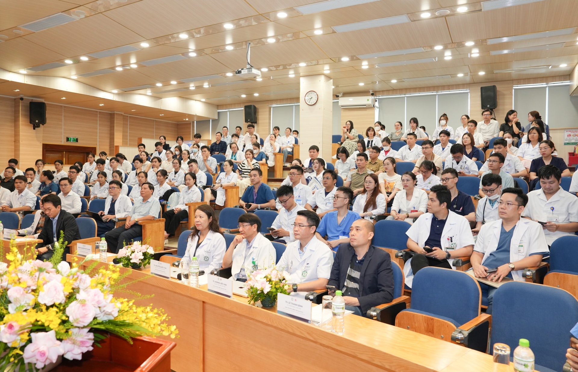 Ứng dụng hàng loạt kỹ thuật tim mạch hiện đại, cứu sống nhiều bệnh nhân nguy kịch- Ảnh 1. Ứng dụng hàng loạt kỹ thuật tim mạch hiện đại, cứu sống nhiều bệnh nhân nguy kịch- Ảnh 1.