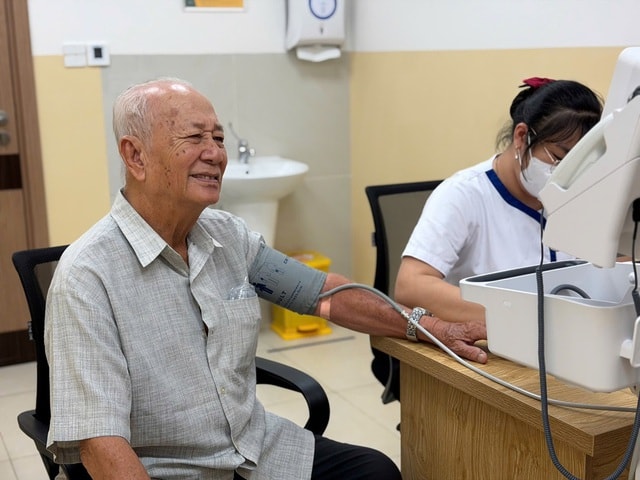 2.000 người dân Cần Thơ tham gia chương trình khám sức khỏe toàn dân của Vinmec- Ảnh 3. 2.000 người dân Cần Thơ tham gia chương trình khám sức khỏe toàn dân của Vinmec- Ảnh 3.
