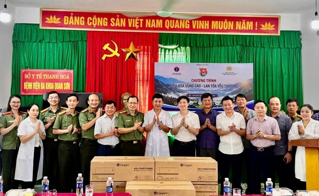 Thanh Hóa: Hàng trăm người dân xã vùng cao xã Tam Thanh được khám bệnh, phát thuốc miễn phí- Ảnh 5. Thanh Hóa: Hàng trăm người dân xã vùng cao xã Tam Thanh được khám bệnh, phát thuốc miễn phí- Ảnh 5.