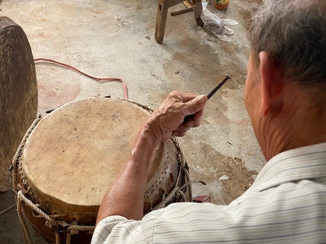 Giữ nhịp trống quê giữa vòng xoáy thị trường  - Ảnh 4.