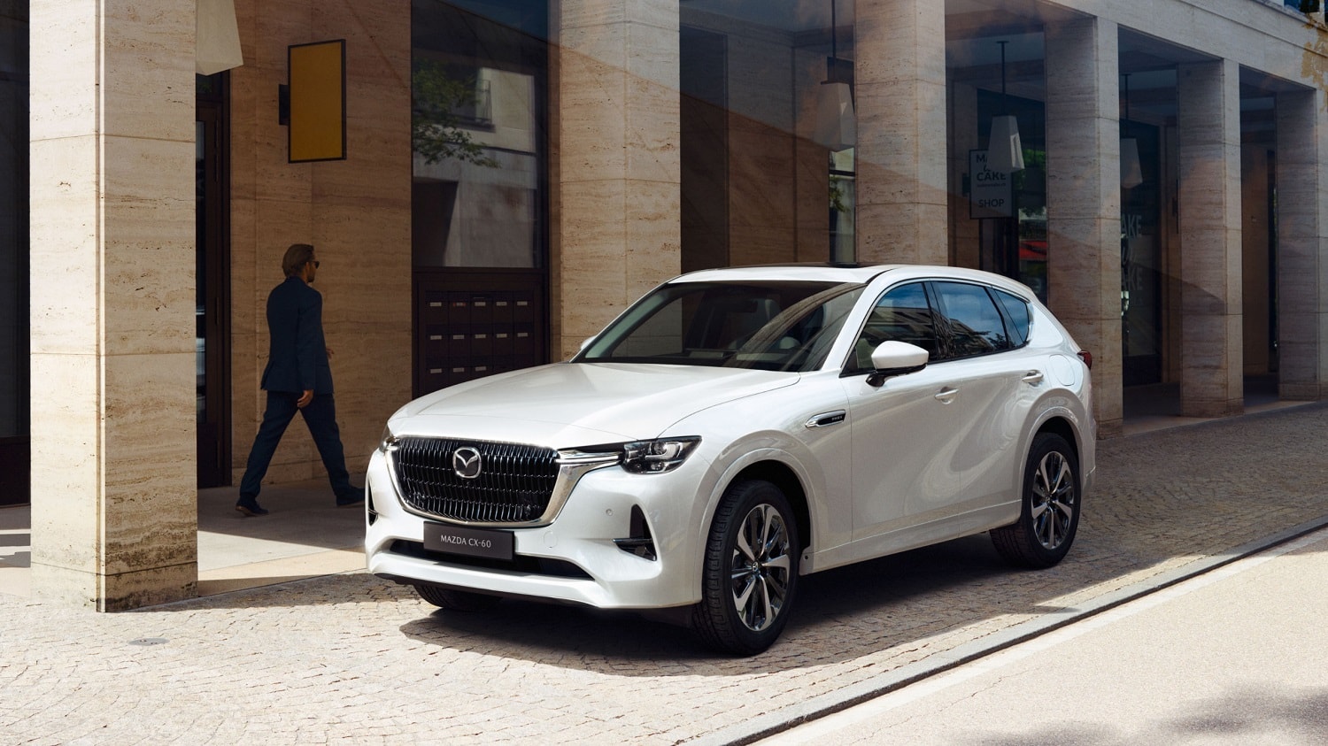 SUV hạng D tiệm cận xe sang Mazda CX-60 chính thức được giới thiệu ở Việt Nam.