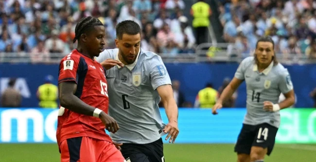 Rodrigo Bentancur hoạt động không biết mệt mỏi ở khu trung tuyến.