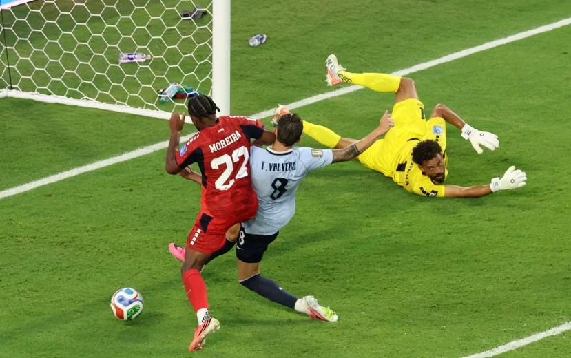 Federico Valverde thi đấu đầy nỗ lực với 5 cú dứt điểm nhưng thiếu sự chuẩn xác.