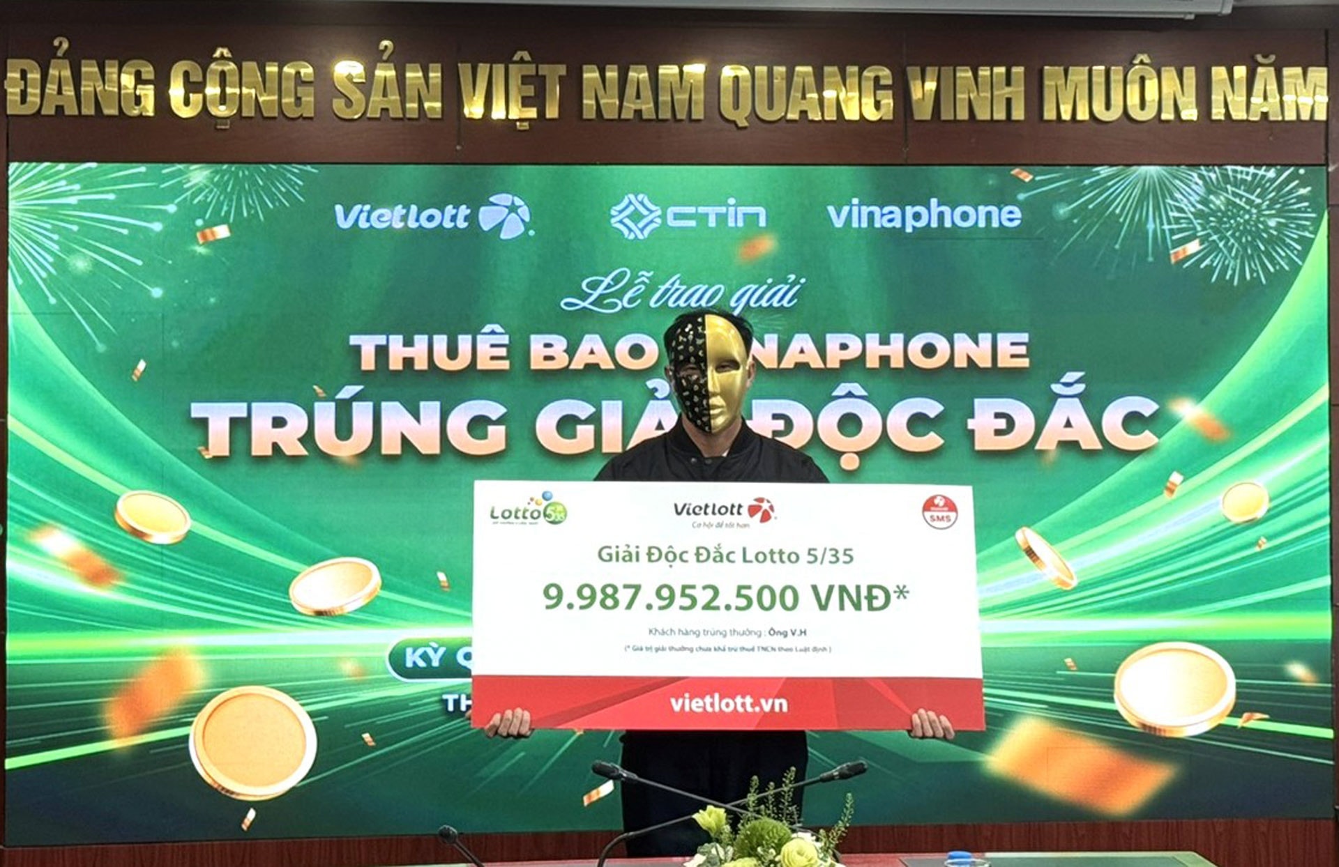 Ông V.H nhận giải độc đắc Lotto 5/35 trị giá gần 10 tỷ đồng