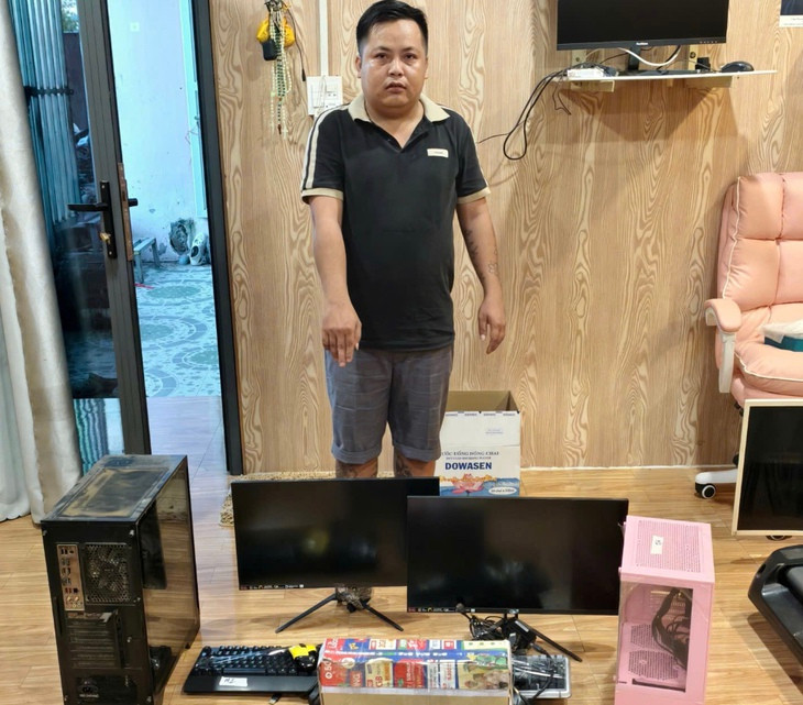 Thu lợi khoảng 1 tỷ đồng nhờ bán sim kích hoạt sẵn- Ảnh 1.