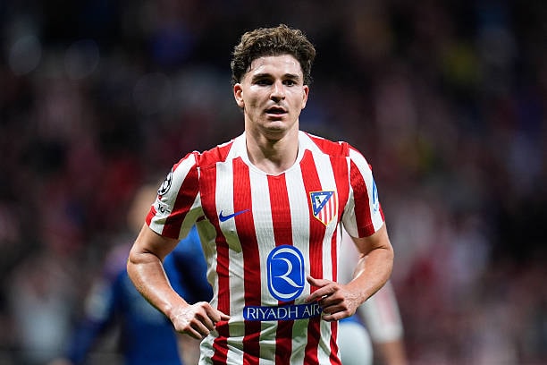 Arsenal đang nỗ lực đàm phán để đưa Julian Alvarez về sân Emirates.