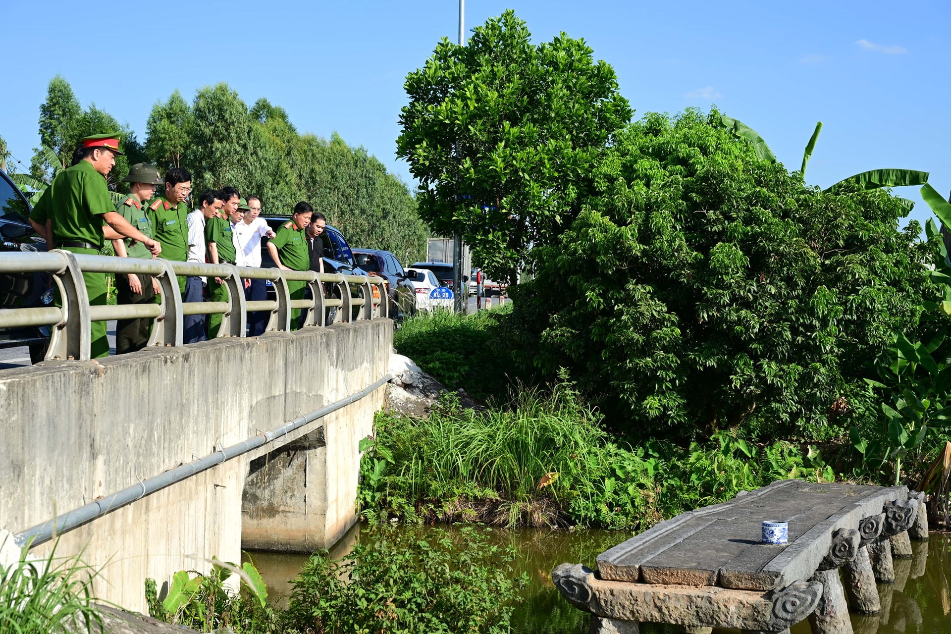 Nhóm đối tượng trộm 4 nhịp cầu đá cổ ở Hải Phòng khai gì?- Ảnh 2.