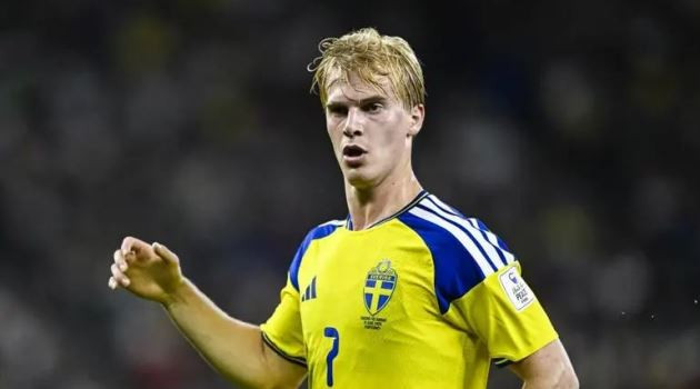 Lucas Bergvall là mục tiêu chuyển nhượng hàng đầu của Nottingham Forest để thay thế Elliot Anderson.