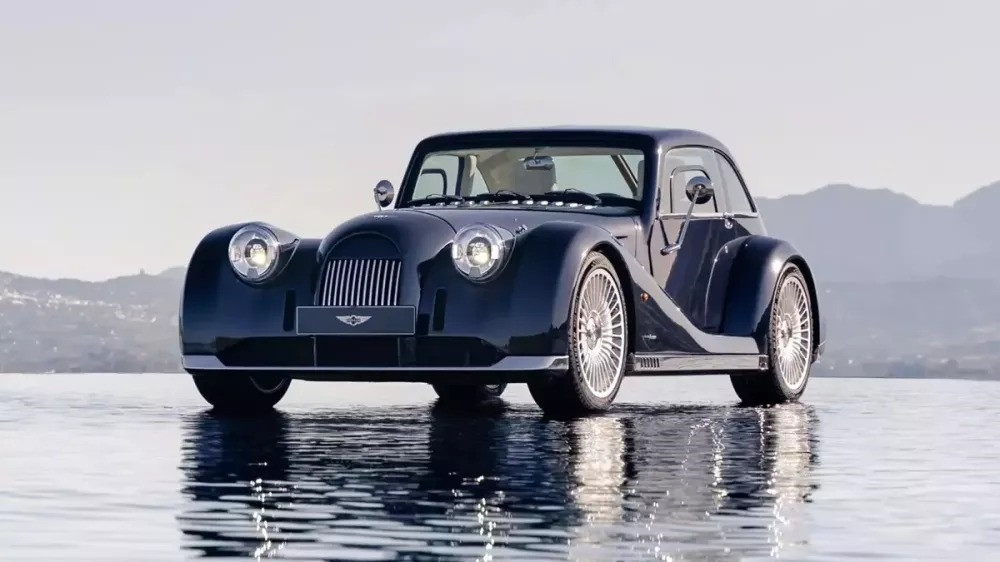 Xe giả cổ Morgan Midsummer Barchetta bán quá chạy, hãng làm thêm bản coupe.