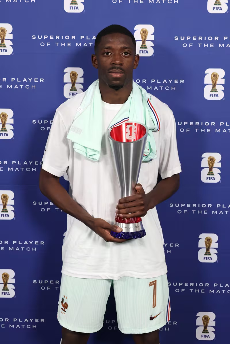 Ousmane Dembele được vinh danh là cầu thủ xuất sắc nhất trận sau màn trình diễn trước Na Uy. Ảnh: FIFA.