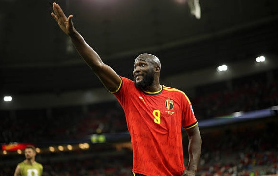 Romelu Lukaku ăn mừng sau khi ghi bàn vào lưới New Zealand