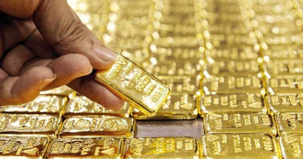 Luật mới áp thuế 0,1% với chuyển nhượng vàng miếng. Ảnh minh hoạ
