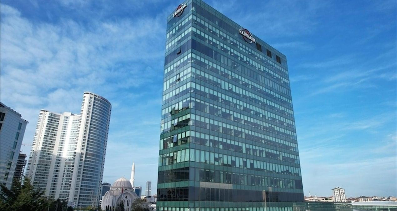 Trụ sở và biểu tượng ngân hàng Eximbank tại Việt Nam