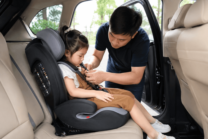 Từ 15/8, tài xế chở trẻ em trên ô tô cần lưu ý quy định mới này- Ảnh 2.