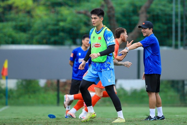 Thủ môn Trần Trung Kiên tập luyện cùng ĐT Việt Nam chuẩn bị cho ASEAN Cup 2026