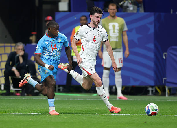 Declan Rice thi đấu tại tuyến giữa