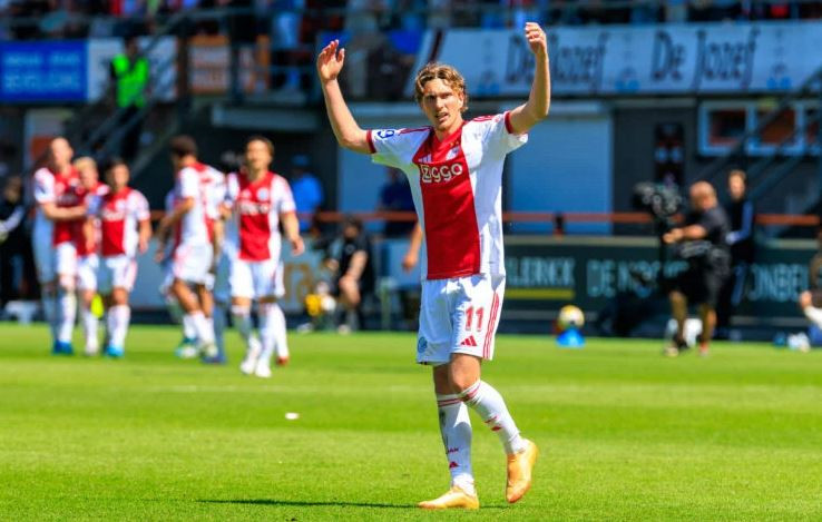Mika Godts là mục tiêu thực tế của Manchester United.