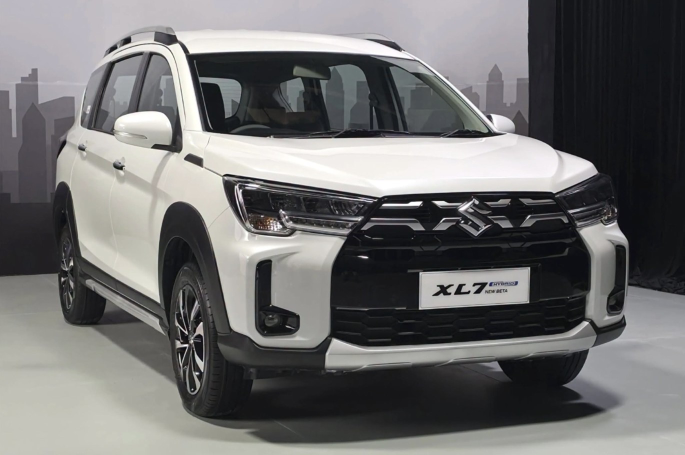 Tin xe 3/7: Mitsubishi Attrage nâng cấp ADAS, Siêu SUV Lamborghini 810 PS ra mắt - 3