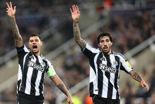 Tottenham chiêu mộ Tonali từ Newcastle với mức giá kỷ lục làm đảo lộn thị trường chuyển nhượng.
