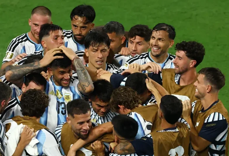 Argentina ăn mừng bàn thắng thứ 3 trong trận gặp Cape Verde tại World Cup 2026.