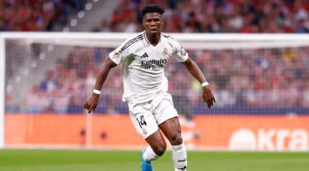 Aurelien Tchouameni Tiền vệ Aurelien Tchouameni trong màu áo Real Madrid