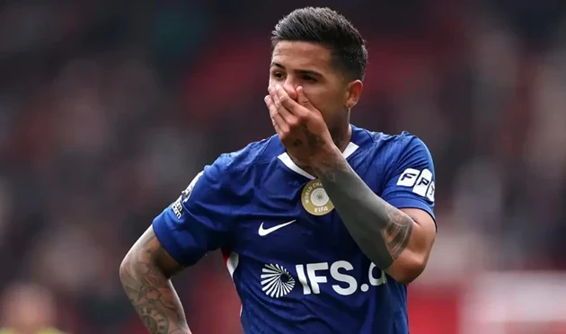 Tiền vệ Enzo Fernandez trong màu áo Chelsea tại giải Ngoại hạng Anh