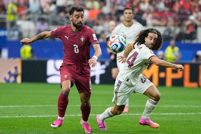 Bruno Fernandes thi đấu mờ nhạt