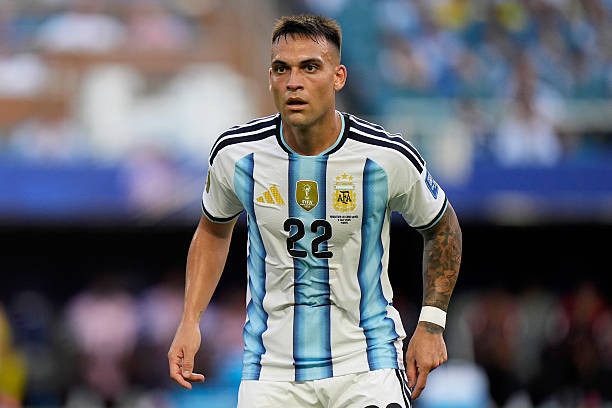 Lautaro Martinez kiến tạo giúp đồng đội ghi bàn