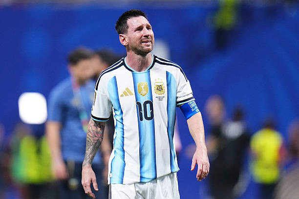 Lionel Messi lên tiếng bảo vệ trọng tài và công nghệ VAR sau trận thắng Ai Cập