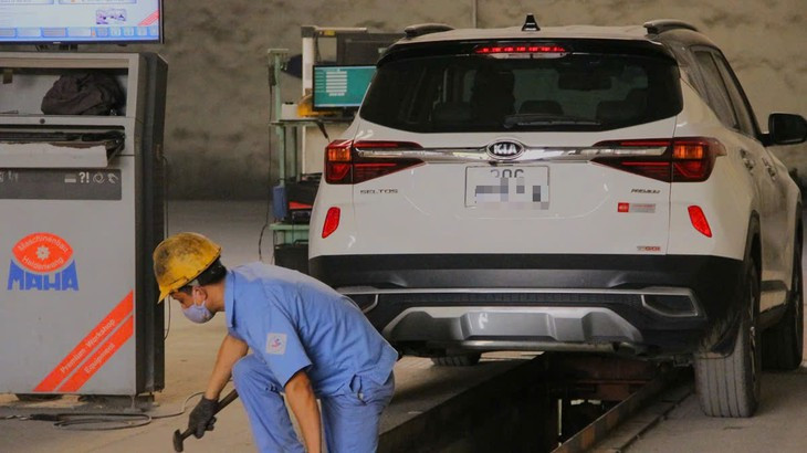 Ôtô thiếu gạt nước và búa phá kính sẽ bị đánh trượt khi đăng kiểm- Ảnh 1.