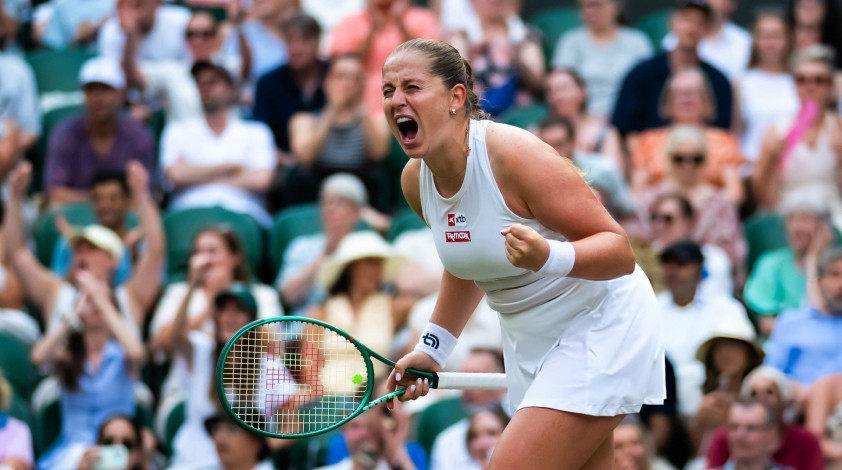 Jelena Ostapenko thi đấu tại Wimbledon