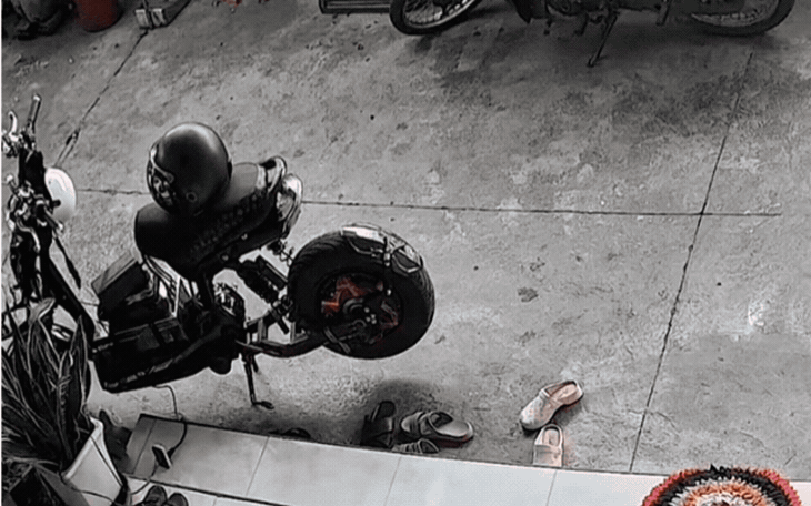 Từ video xe điện bốc cháy dữ dội, Cục CSGT cảnh báo về nguy cơ khi độ pin, ắc quy- Ảnh 2.
