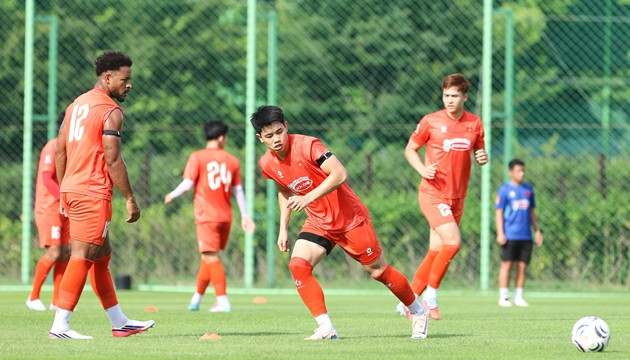 Đội tuyển Việt Nam tập luyện tại Hàn Quốc Đội tuyển Việt Nam tích cực tập luyện trước trận giao hữu cuối cùng. (Ảnh: Getty Images)