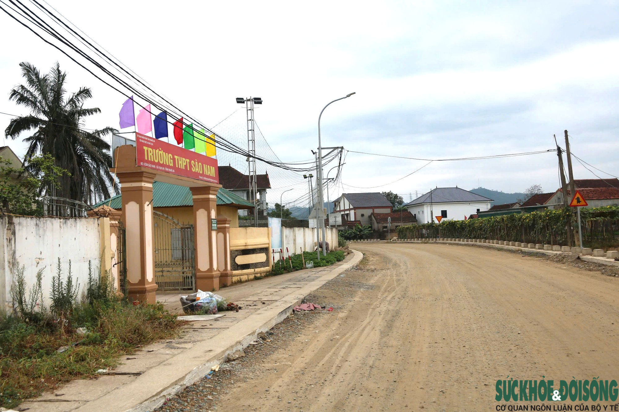 Người dân khốn khổ vì dự án đường trăm tỷ dở dang- Ảnh 4.