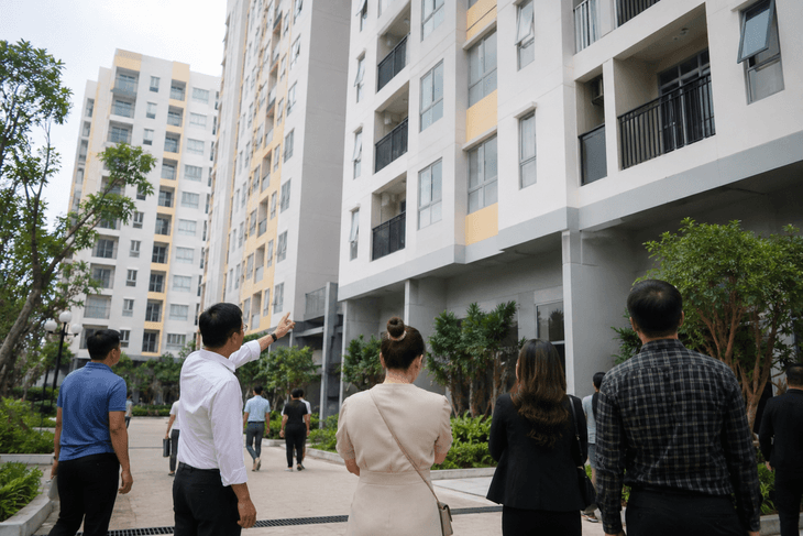 Có được mua nhà ở xã hội ở tỉnh khác không? Bộ Xây dựng giải đáp - Ảnh 1.