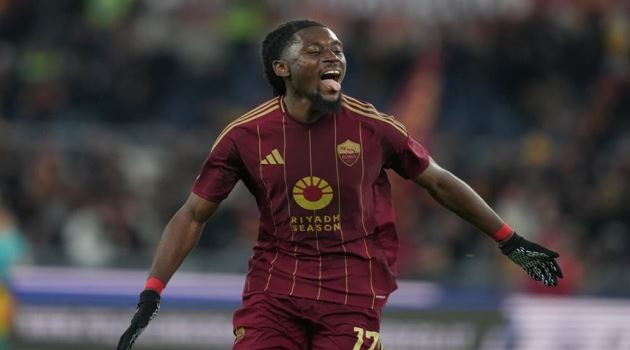 Manu Kone trong màu áo AS Roma đang trở thành mục tiêu săn đón của các đội bóng lớn tại Ngoại hạng Anh.