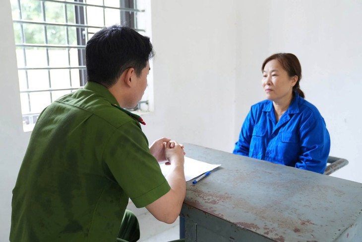 Bắt Đặng Thị Nga sản xuất gần 5 tấn tinh bột nghệ giả từ bột sắn, bột ngô - Ảnh 1.