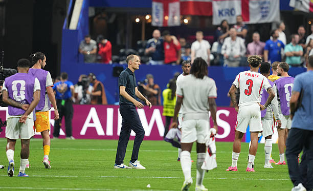Các cầu thủ tuyển Anh thất thần sau trận thua ngược trước Argentina tại bán kết World Cup.
