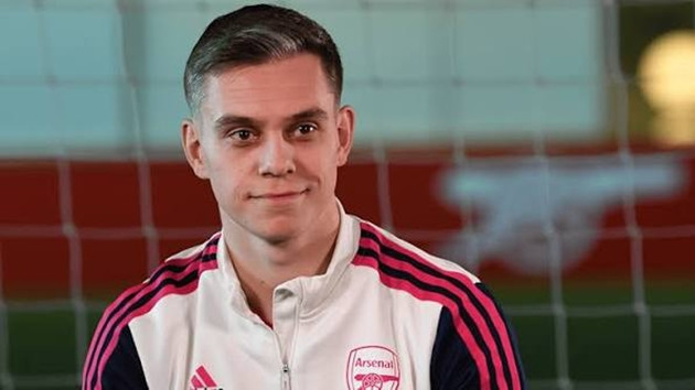 Leandro Trossard chính thức chia tay Arsenal để chuyển sang khoác áo Besiktas.