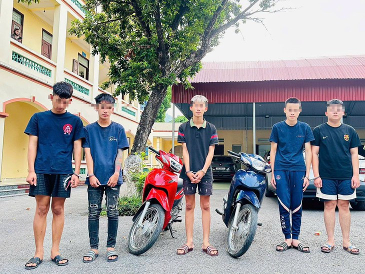 Bắt nhóm thanh thiếu niên đem theo kiếm chống đối lực lượng 191 Công an Phú Thọ- Ảnh 1.