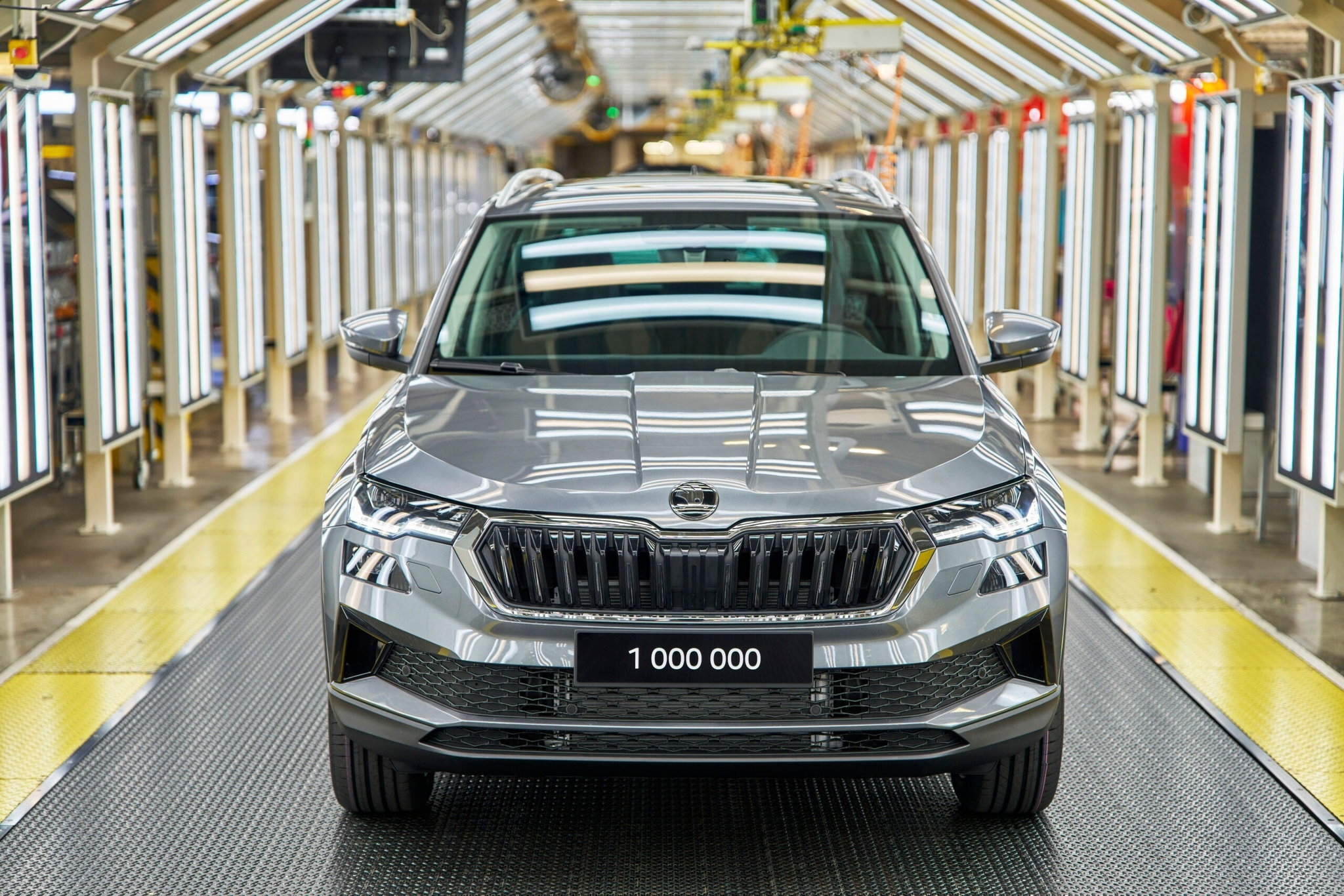 Skoda sản xuất chiếc Karoq thứ 1 triệu, thế hệ mới dự kiến ra mắt năm 2027 - 1