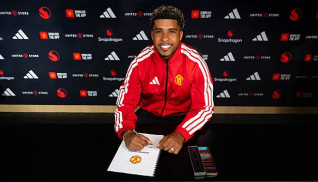 Andrey Santos, tân binh của Man United cập bến từ Chelsea.