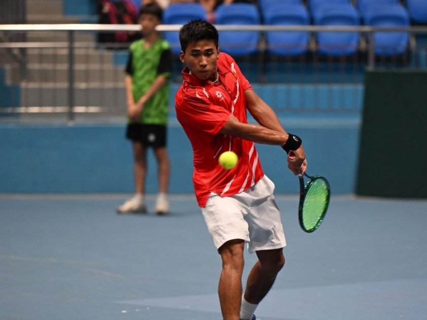 Vũ Hà Minh Đức thi đấu nỗ lực giúp tennis Việt Nam thắng Malaysia tại Davis Cup 2026