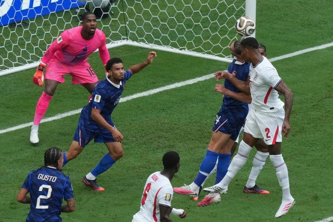 Ezri Konsa ghi bàn thắng đầu tiên tại World Cup