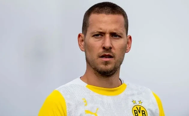 Waldemar Anton là mục tiêu hàng đầu của Manchester United để củng cố hàng phòng ngự.
