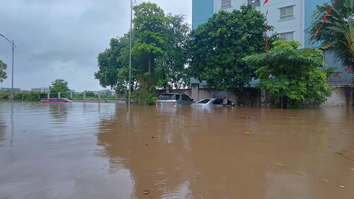 Miền Bắc tiếp tục mưa dông, Trung Bộ nắng nóng 38 độ- Ảnh 1.