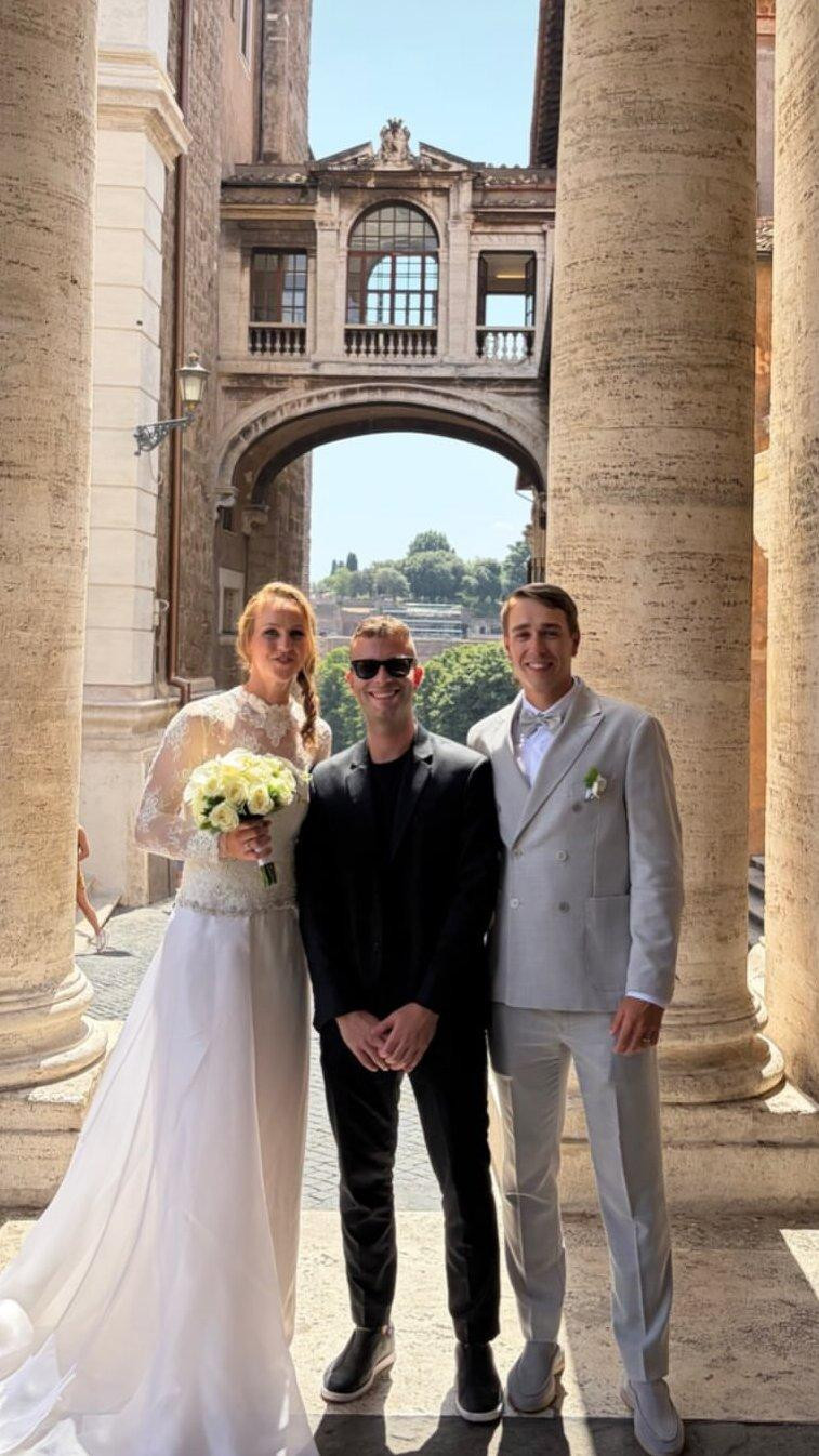 Tay vợt Liudmila Samsonova và chồng Alessandro Dumitrache trong ngày cưới tại Rome