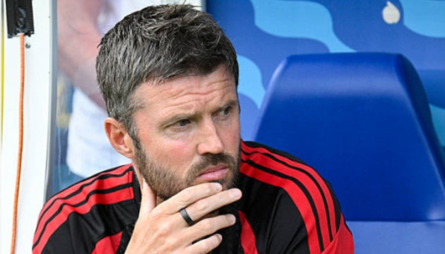 Michael Carrick cần thêm những bản hợp đồng chất lượng nơi tuyến giữa MU.